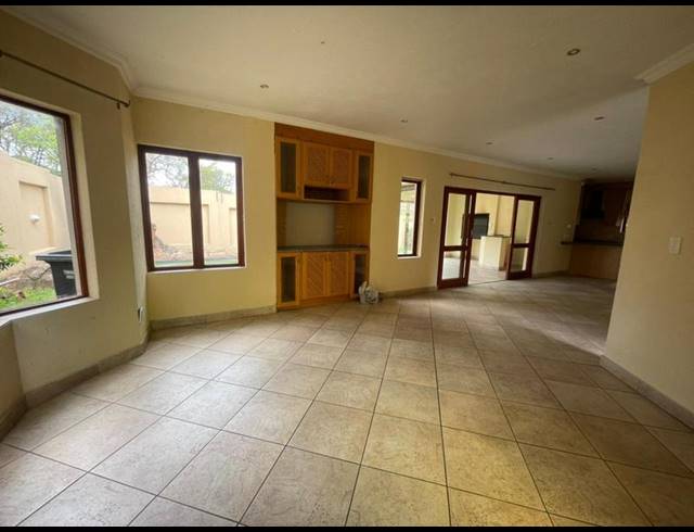 3 BEDROOM PROPERTY TO RENT IN LYNNWOOD GLEN